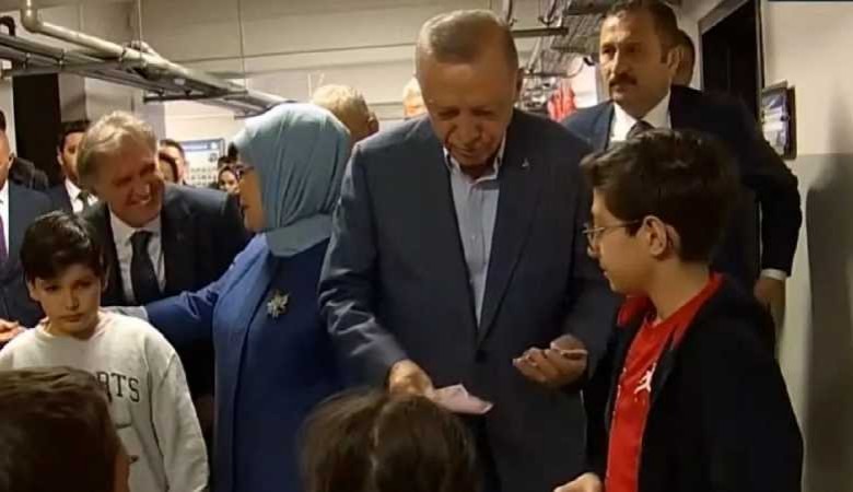 Cumhurbaşkanı maaşına 43 Bin TL zam; Erdoğan'ın maaşı 183 Bin TL olacak