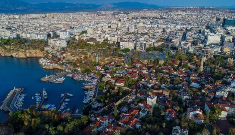 Bir Rus, Antalya'da 80 daire alıp otele çevirmiş
